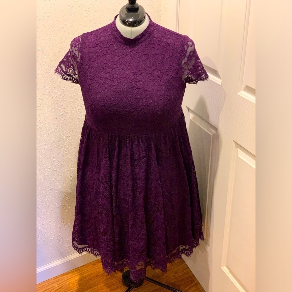 Torrid Dress Size 16 Plum Lace Cutout Zip Back Lined Stretch Spring Summer Sexy